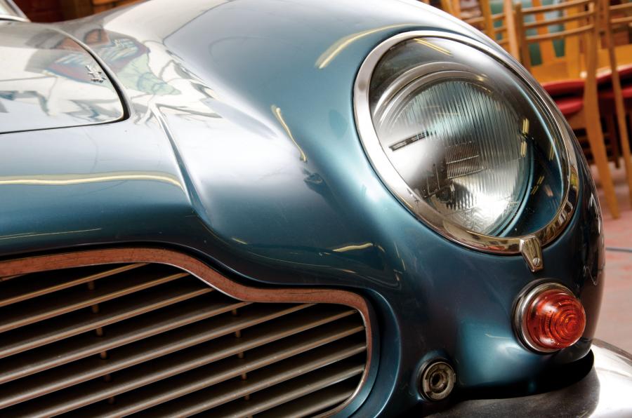 Детали экстерьера Aston Martin DB6 (3261/R) 1967 года  (фото 8 из 16)